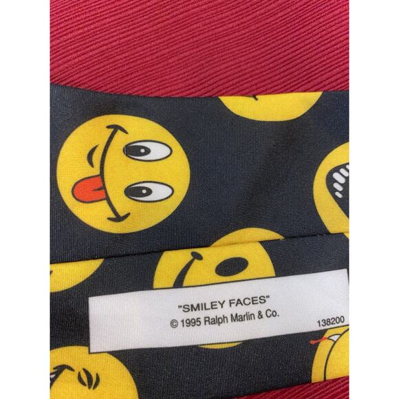 Ralph Marlin Men's Tie Black Yellow Smiley Faces Emoji Polyester Vintage 1995 - Picture 3 of 6